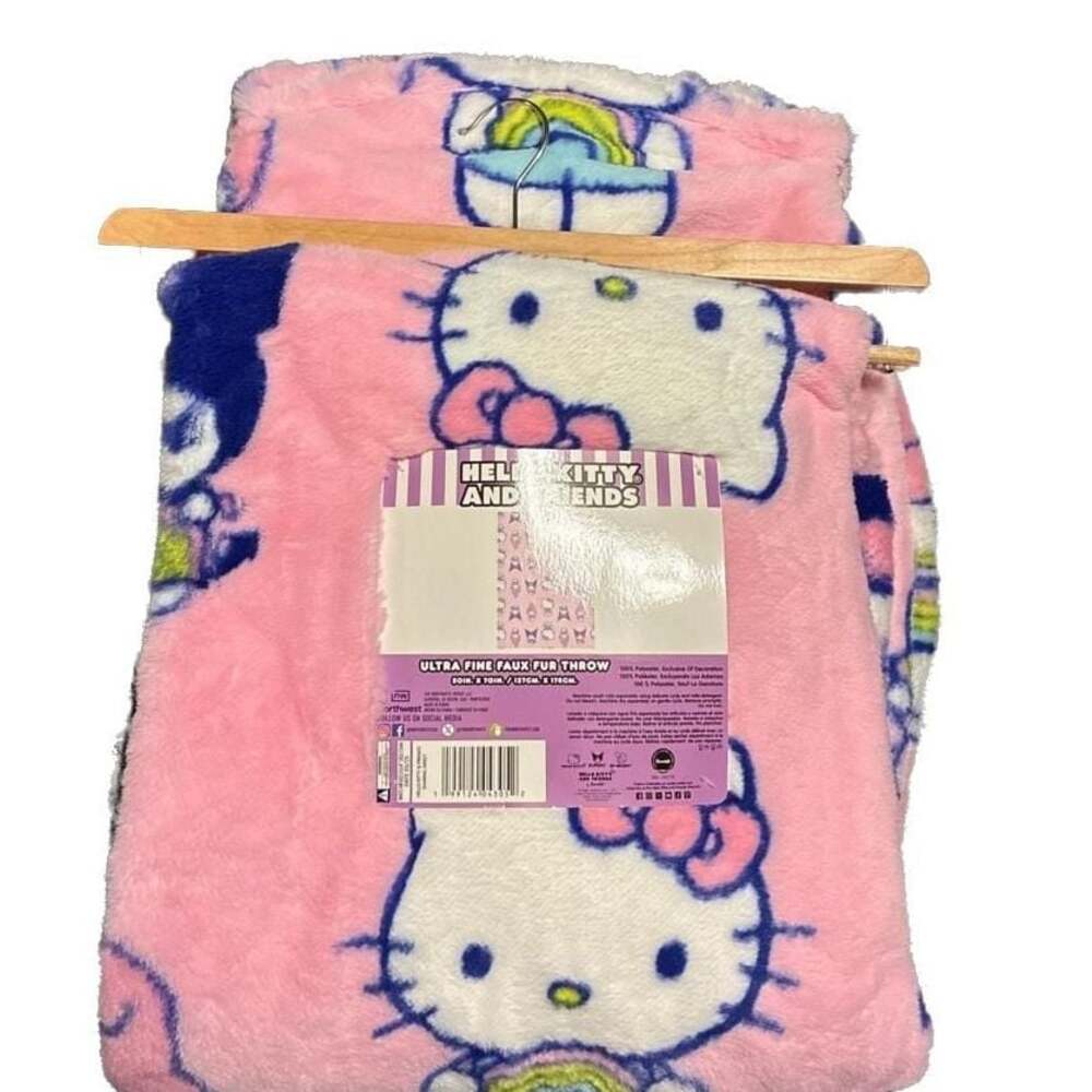 Sanrio Hello Kitty and Friends Kuromi Sharing Sweet Ultra Fine Faux Fur Throw Bl